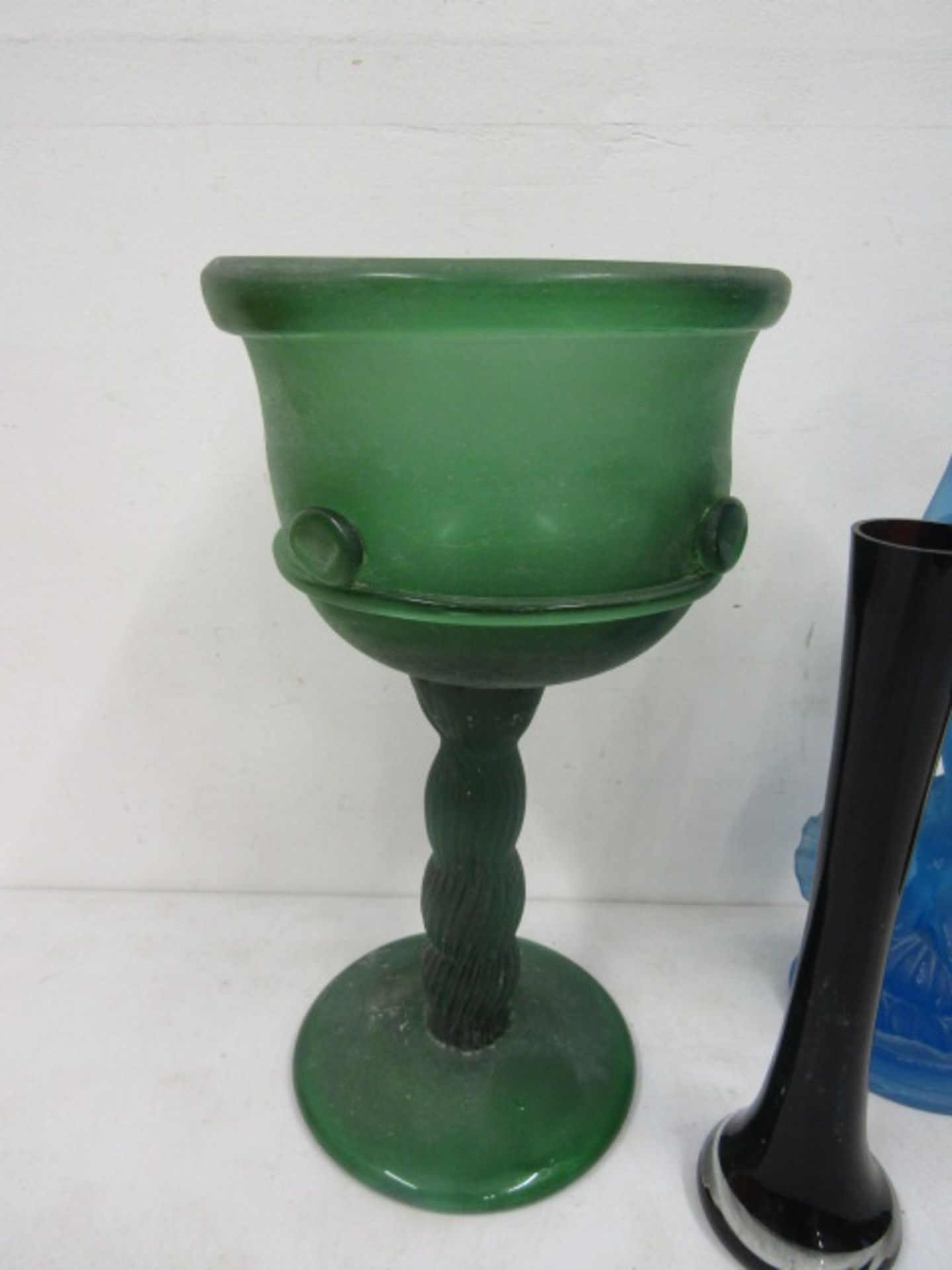 Art deco pressed glass lady, green stemmed vase, brown glass vase and one other - Image 4 of 4