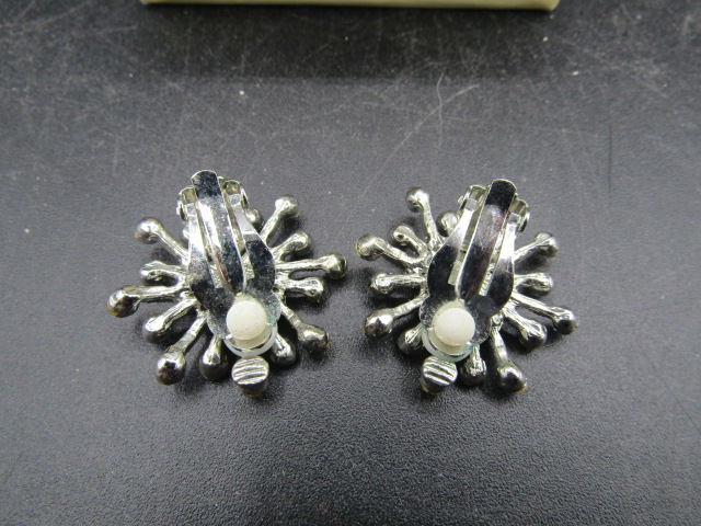 Monet clip on earrings with original box - Image 2 of 3