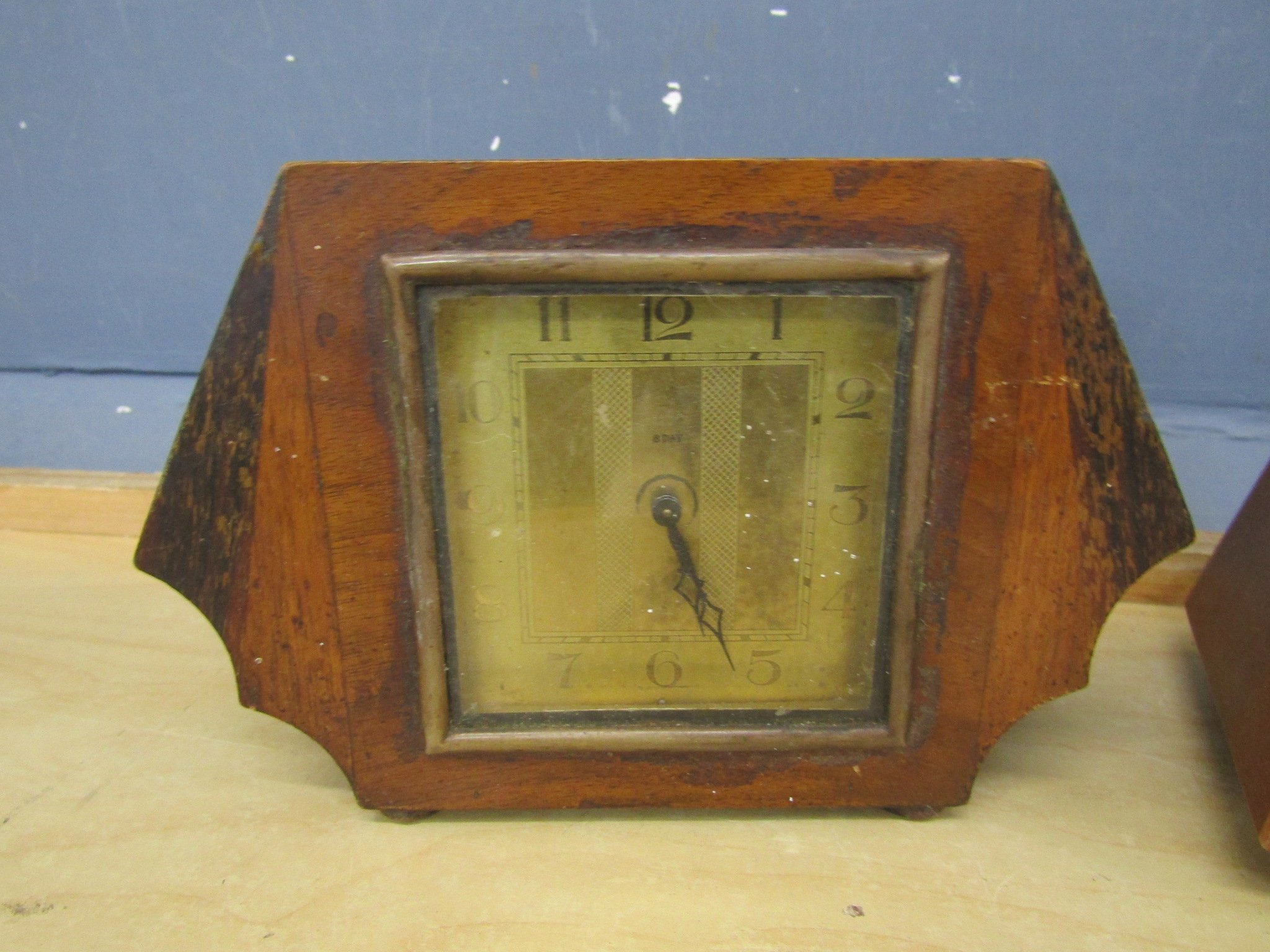 Art Deco oak cased mantle clock and metronome - Image 2 of 3