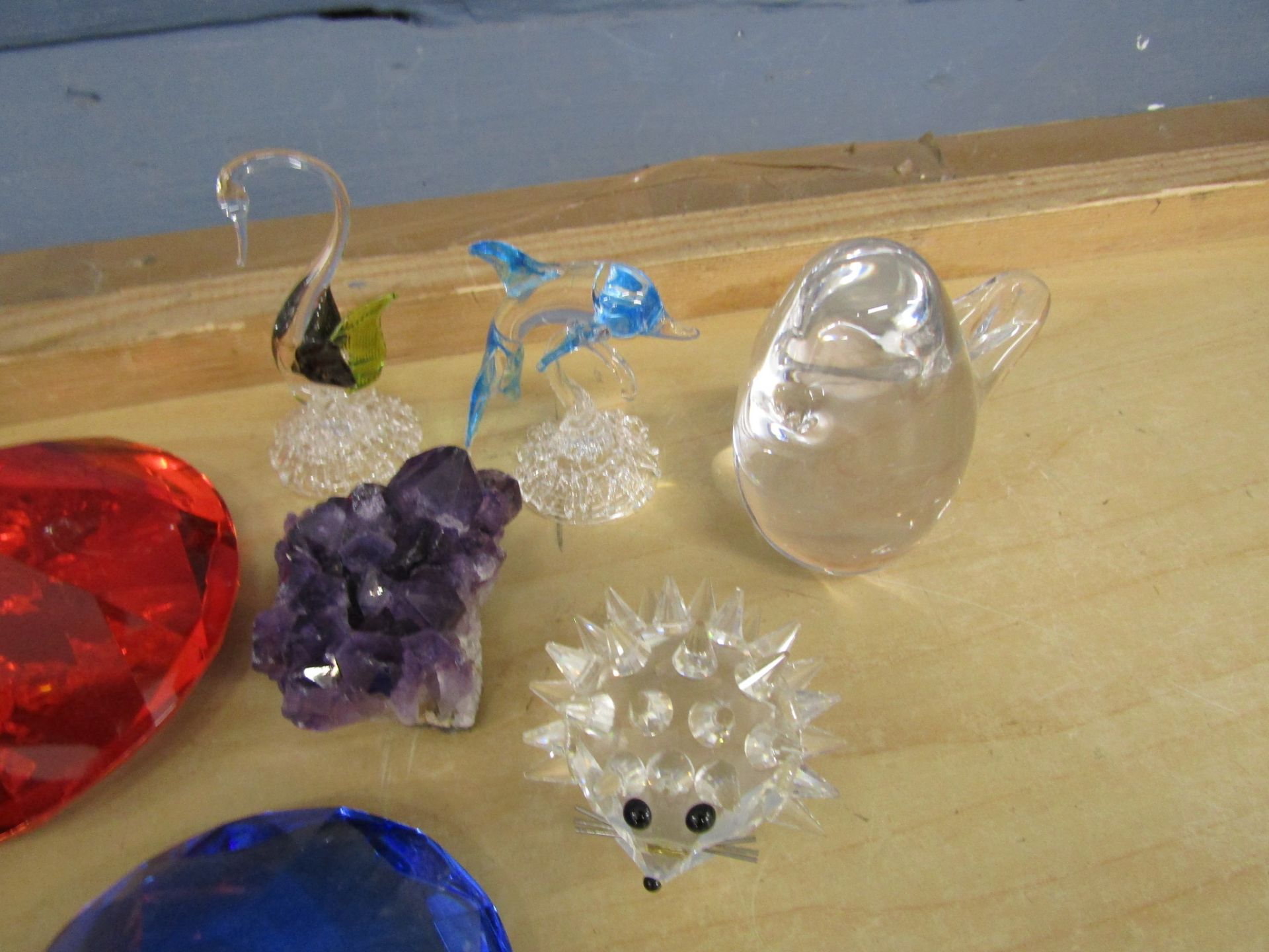 Small crystal animals to include Swarovski and coloured glass gem stones etc - Image 2 of 6