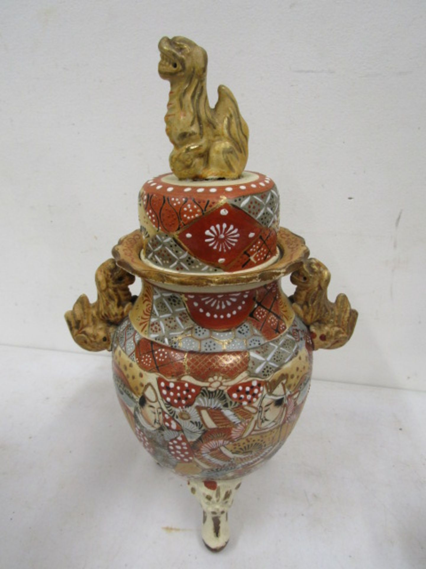 Oriental footed ginger jars and vases - Image 5 of 10