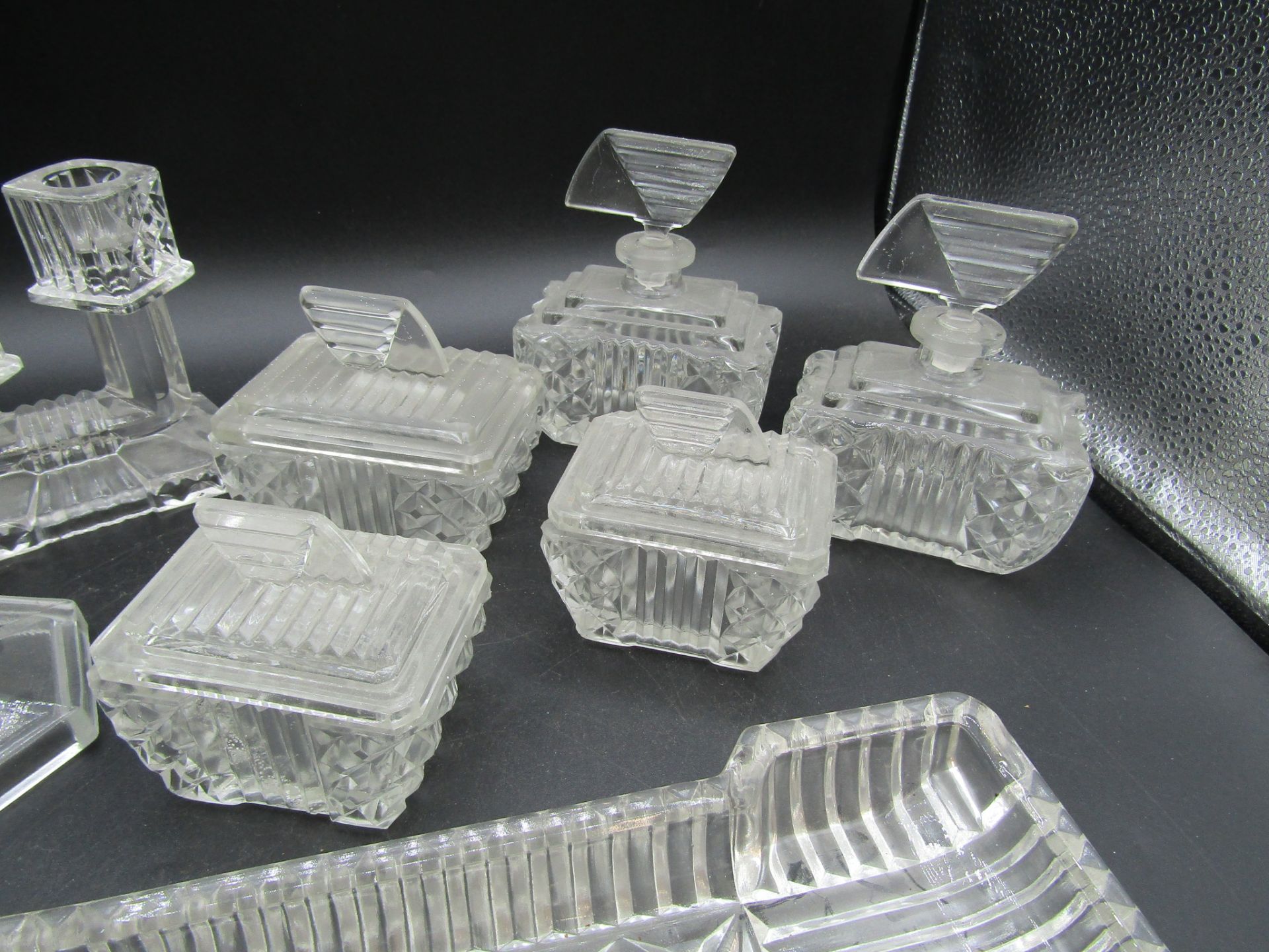 Art Deco glass dressing table set and other glassware - Image 5 of 7