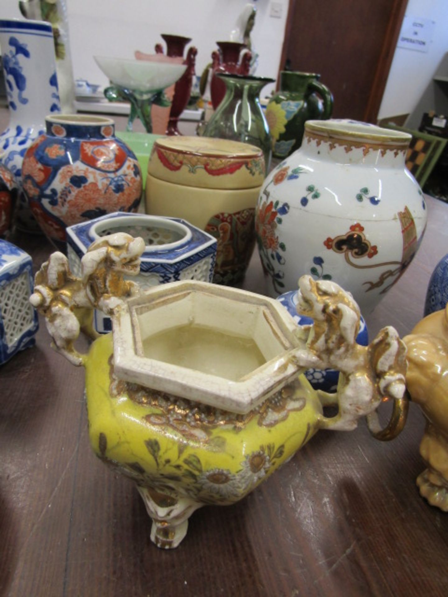 Job lot Oriental ceramics - Image 5 of 9