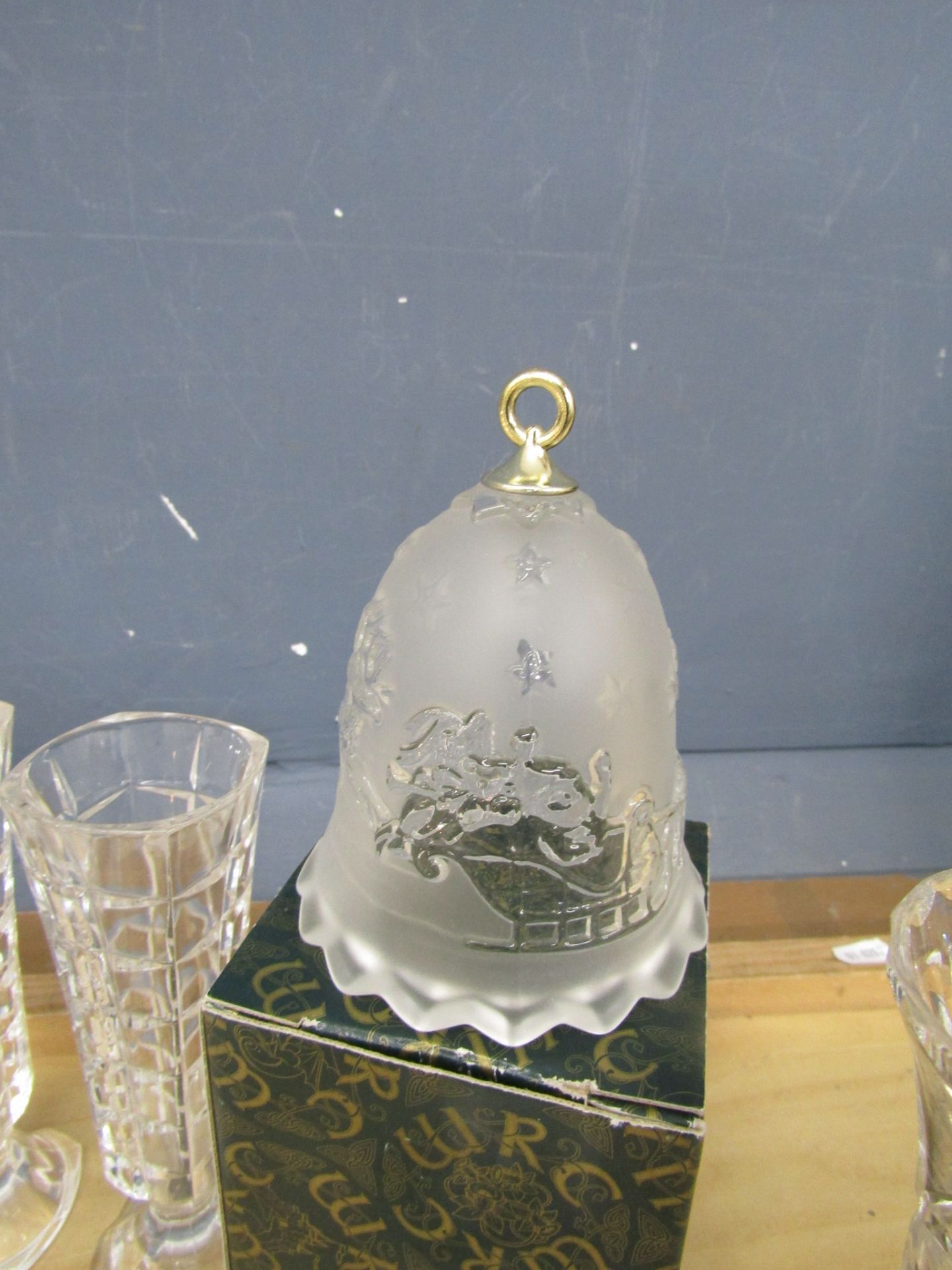 Quality glass vases, rose bowl and jug etc - Image 6 of 7