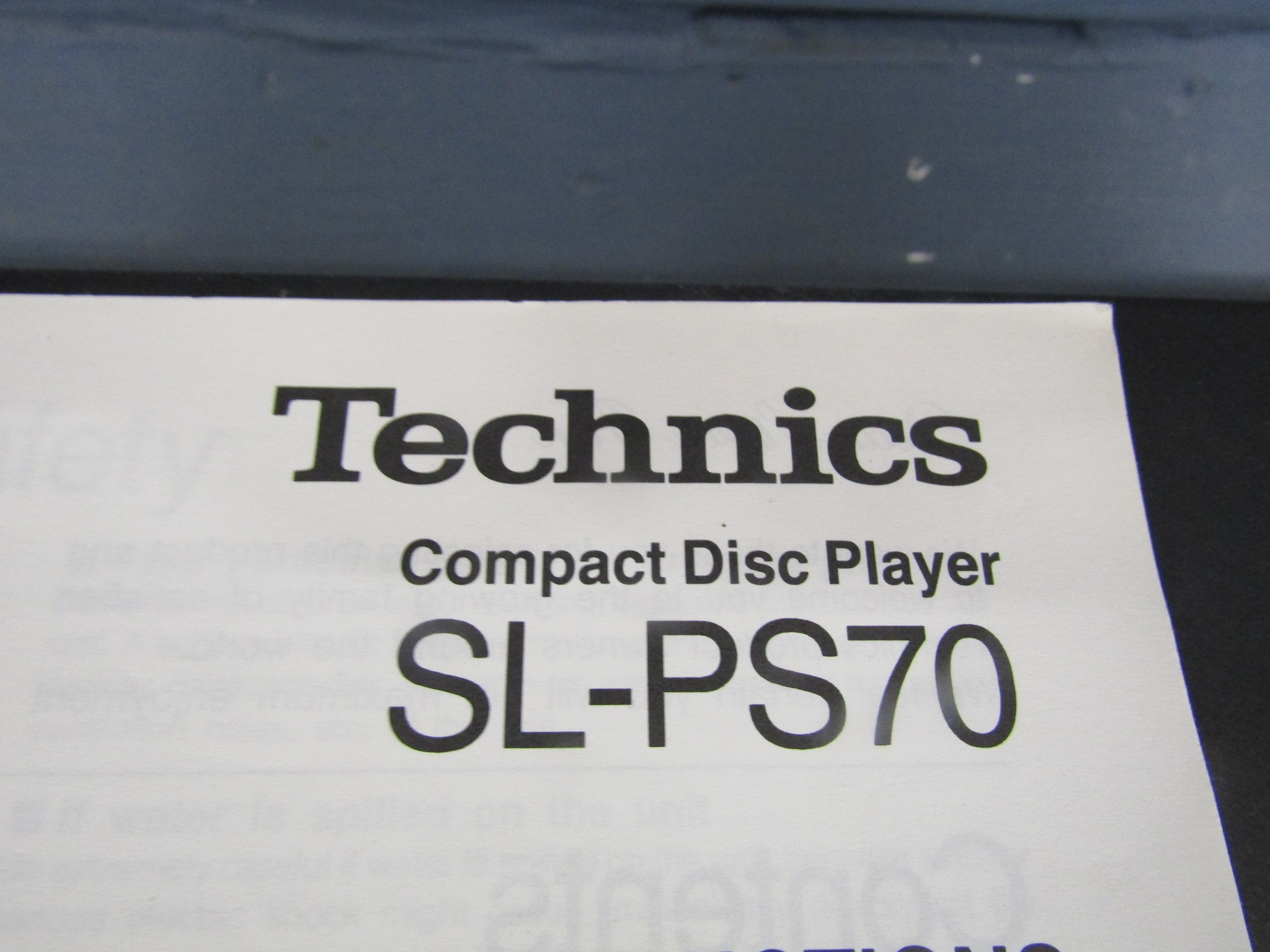 Technics SL-PS70 compact disc player with remote and manual from a house clearance - Image 3 of 3