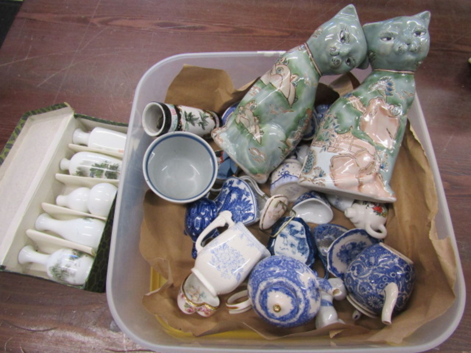 Oriental cats and mini ceramics