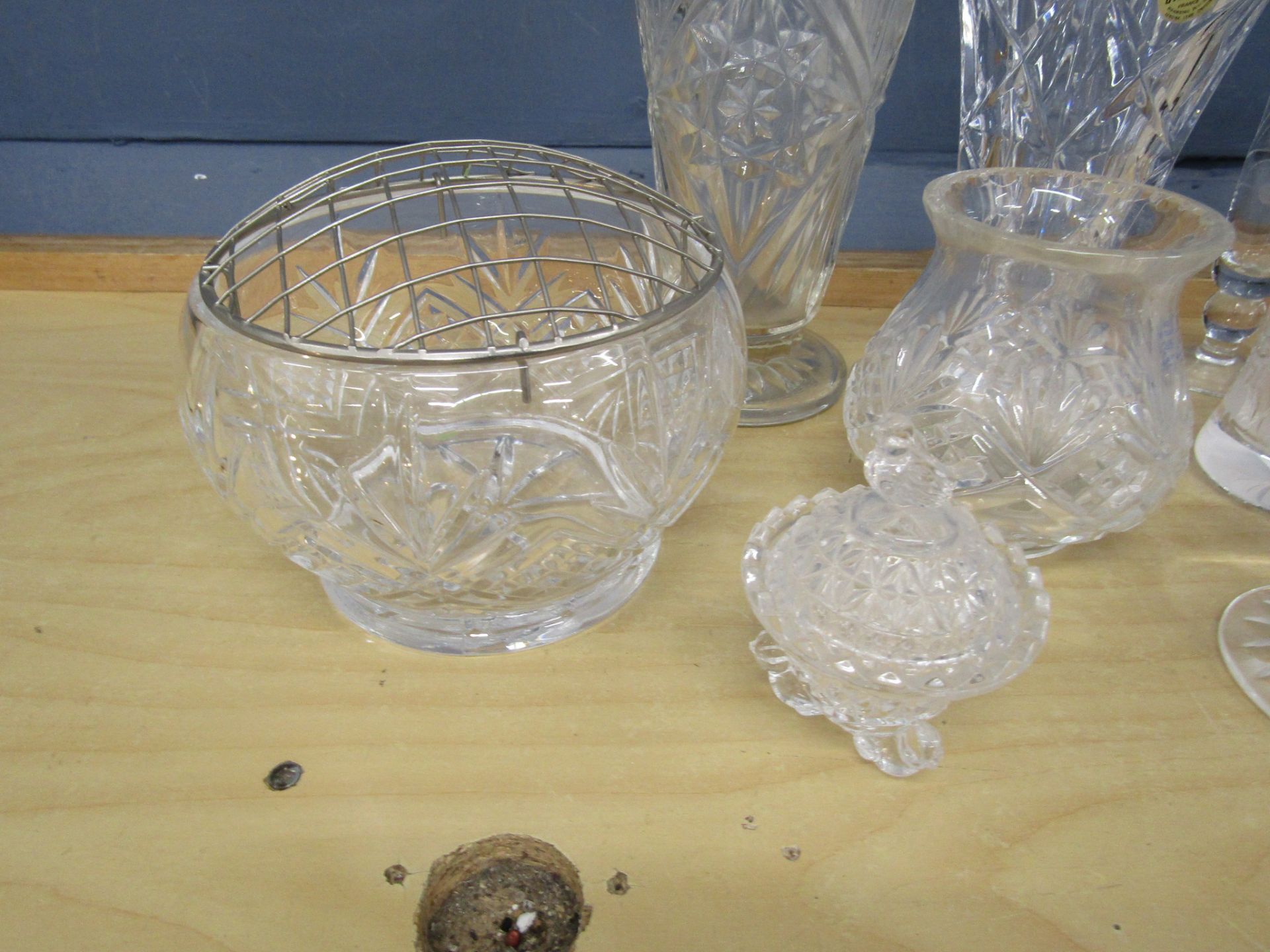 Quality glass vases, rose bowl and jug etc - Image 7 of 7