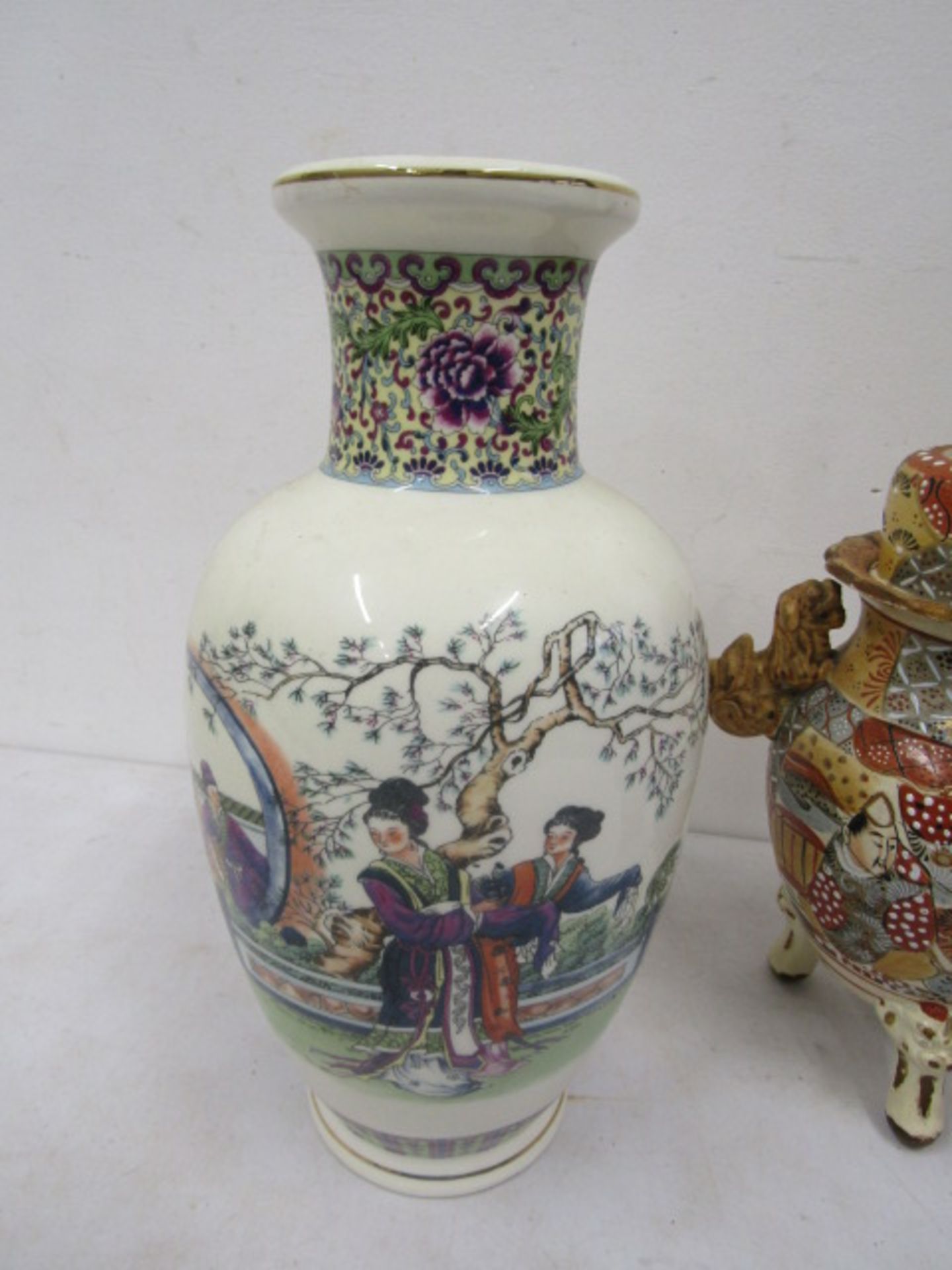 Oriental footed ginger jars and vases - Image 2 of 10