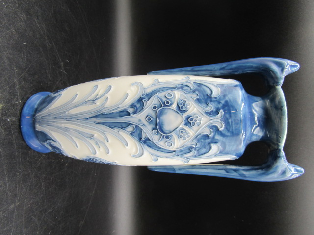 A Florian ware vase23cmH