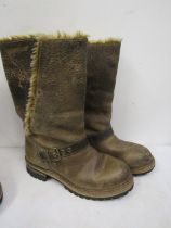 Caterpillar fur lined boots size 6