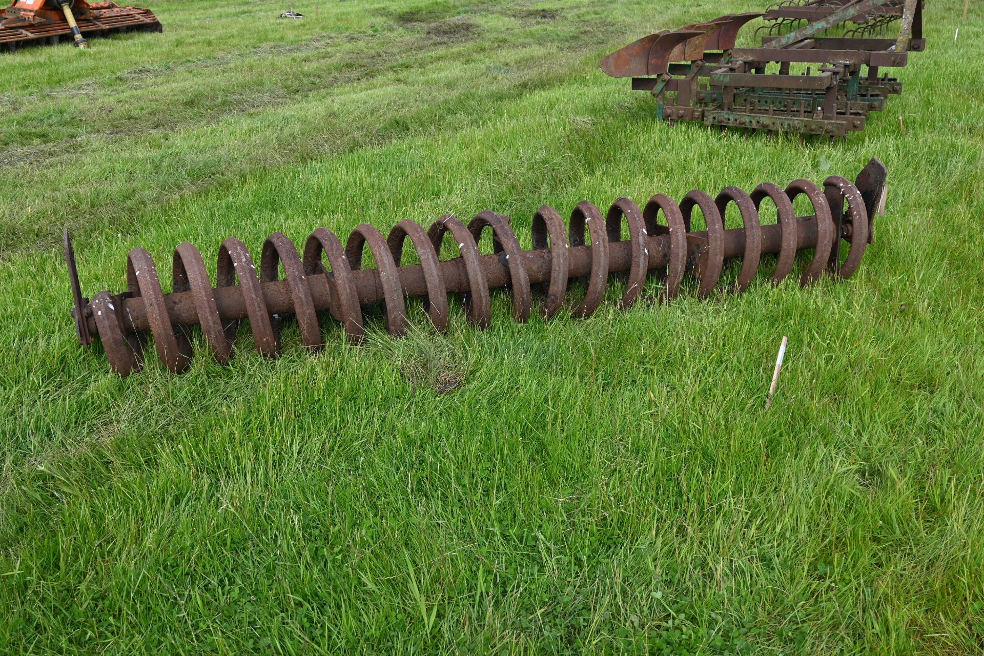 Three metre spiral roller bar (suitable for power harrows)