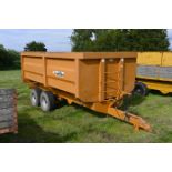 Richard Weston 8 ton grain trailer