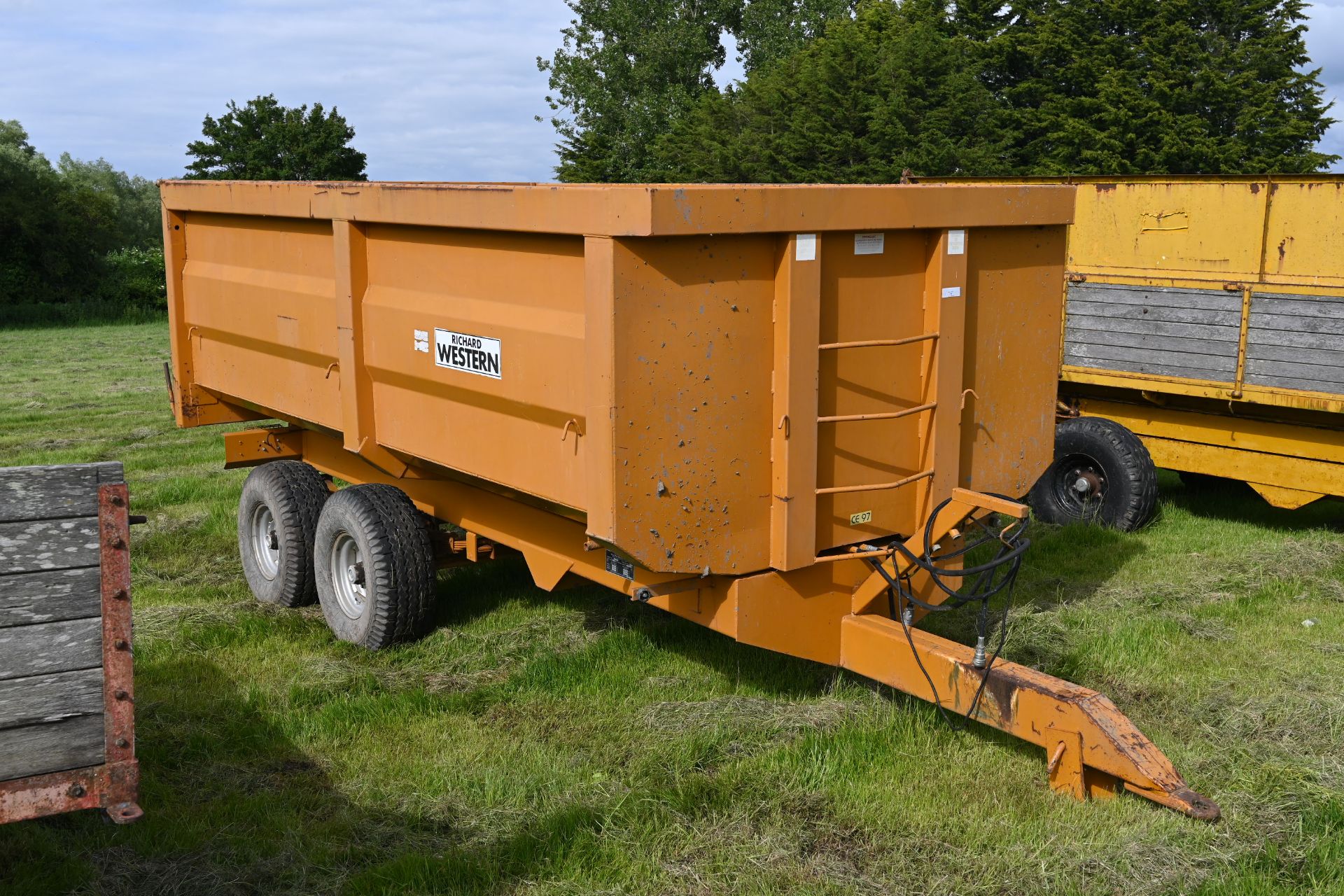 Richard Weston 8 ton grain trailer
