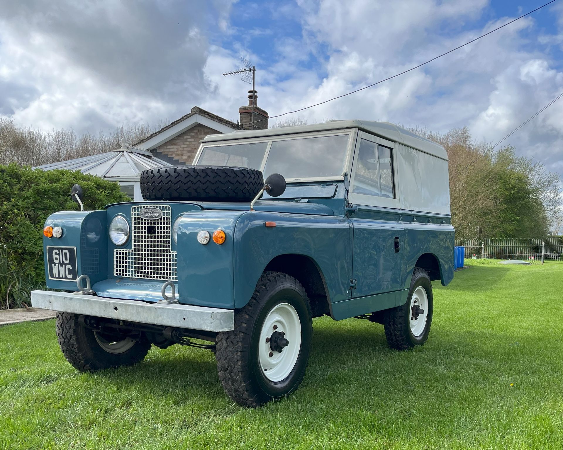 1962 Land Rover 88 Series II, petrol 2.25 litre engine, blue with 64,078 showing on the milometer,