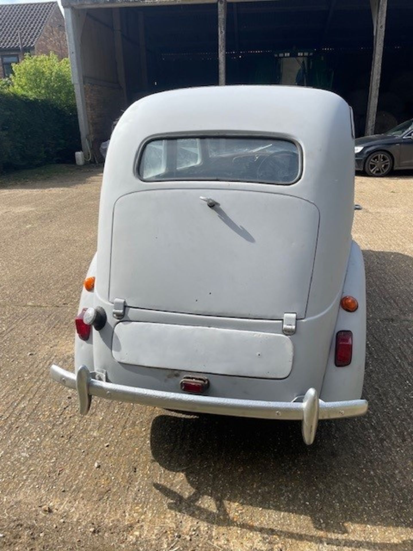 Ford prefect saloon 1953, 4 new tyres, new seats, new head liner. runs and drives - Image 9 of 11