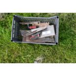 Qty Builders Trowels & Floats