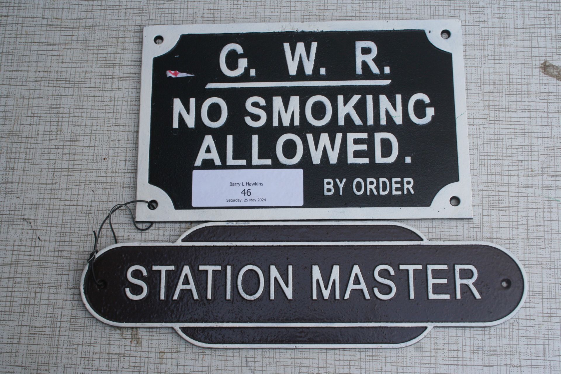 No smoking & station master