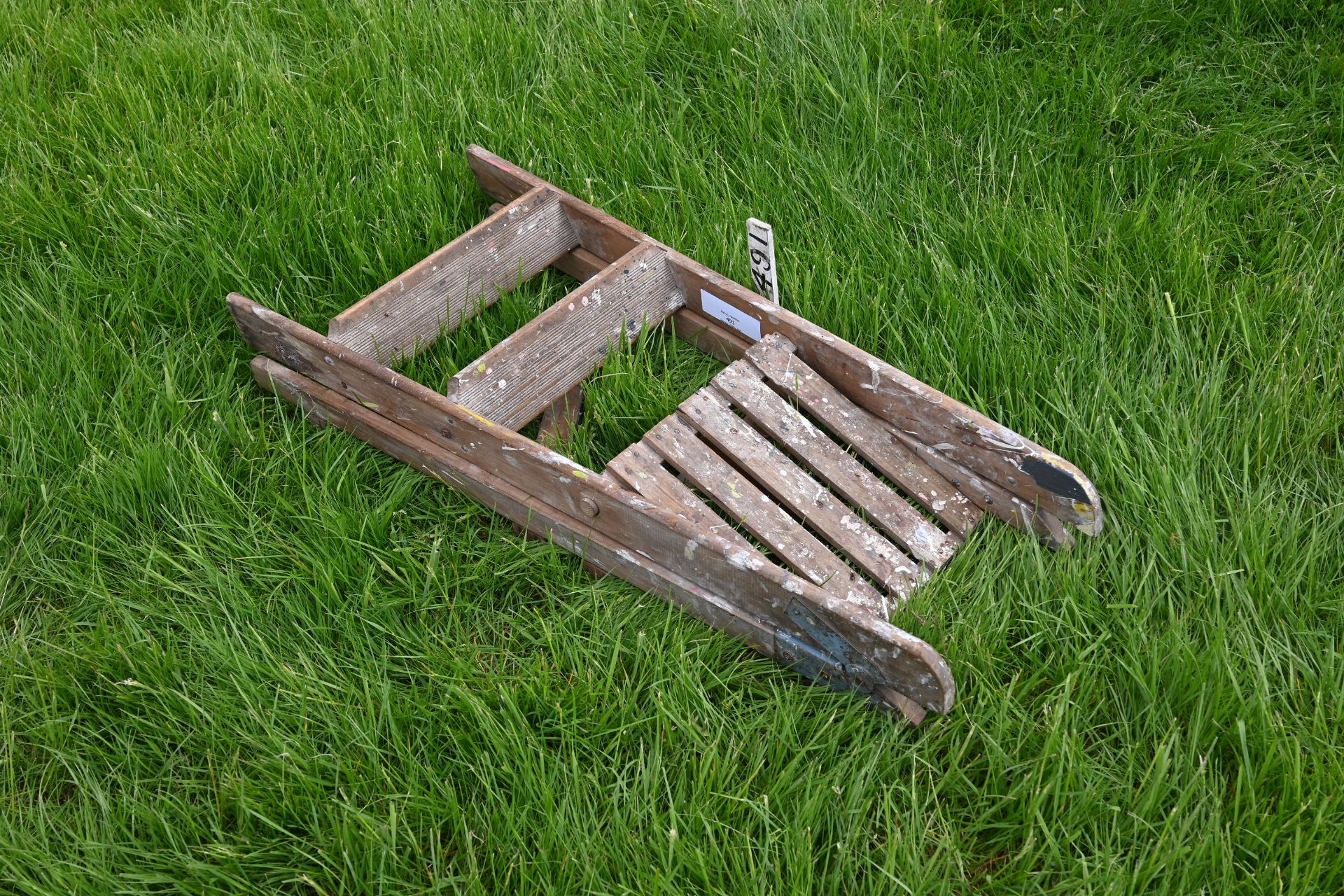 Set of 3 tread wooden step ladder