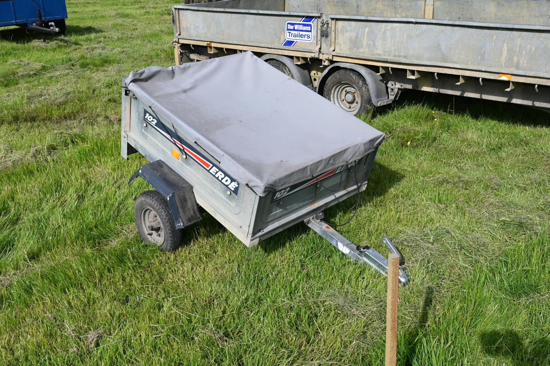 Single axle utility trailer with sides and cover - Image 2 of 2