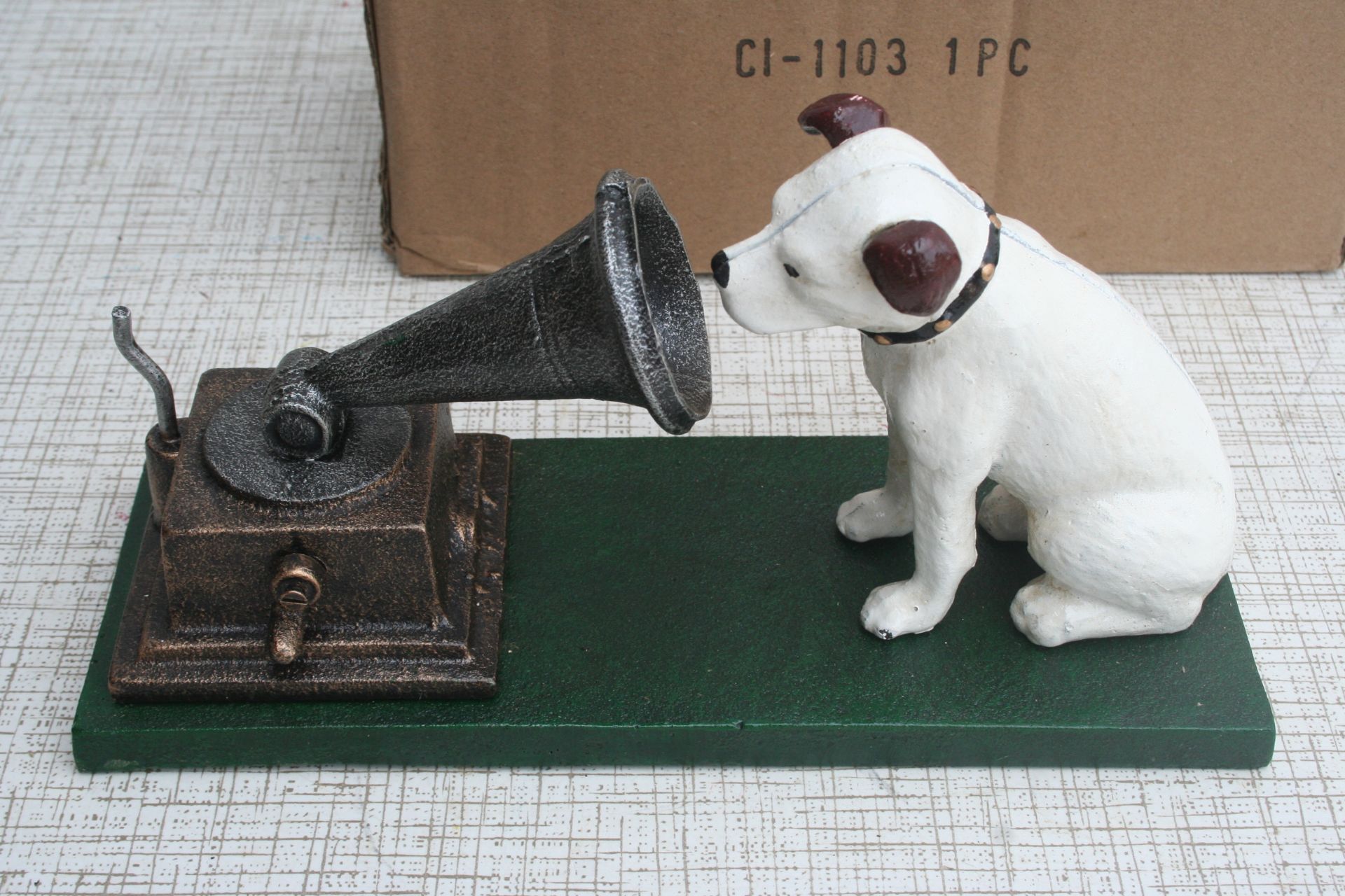 HMV dog & gramophone