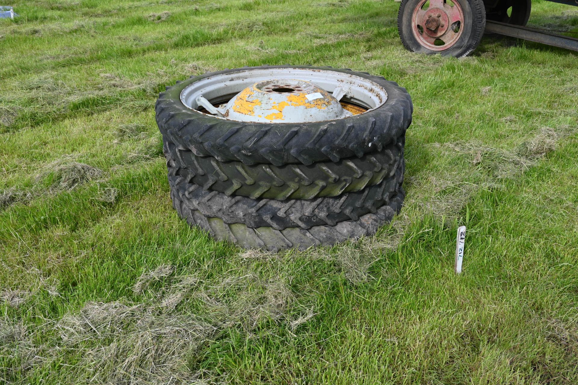 two pairs of 600 x 36 row crop wheels for MF135