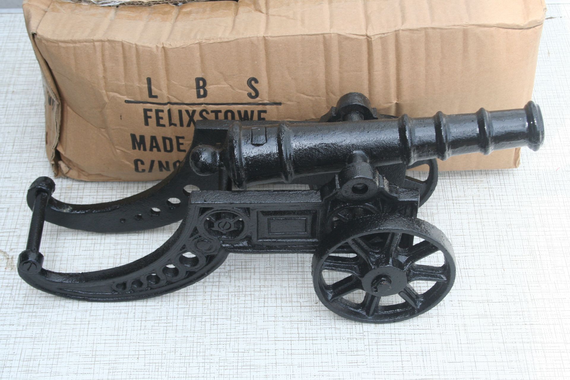 17" model cannon