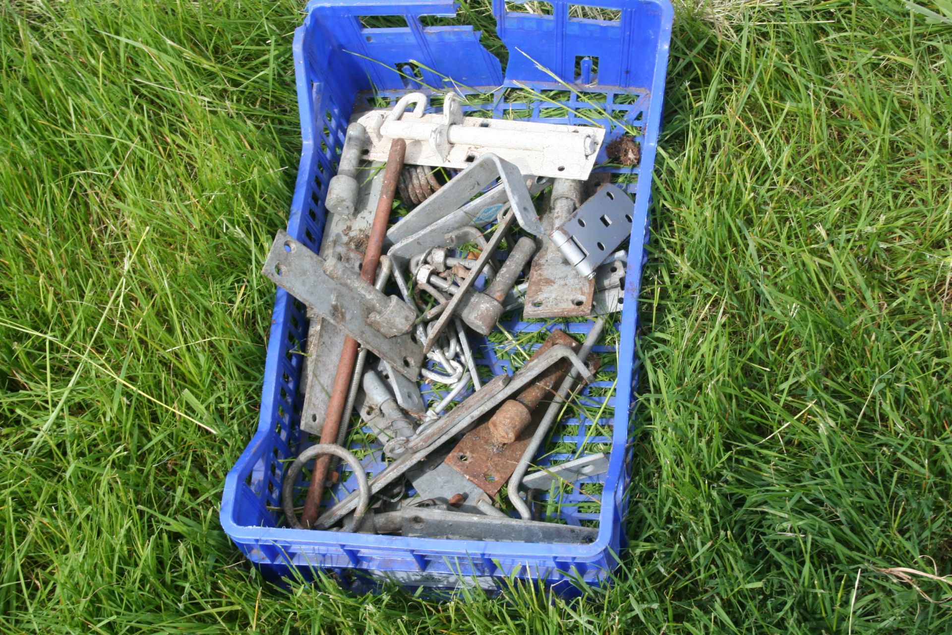 tray of gate bits / furniture