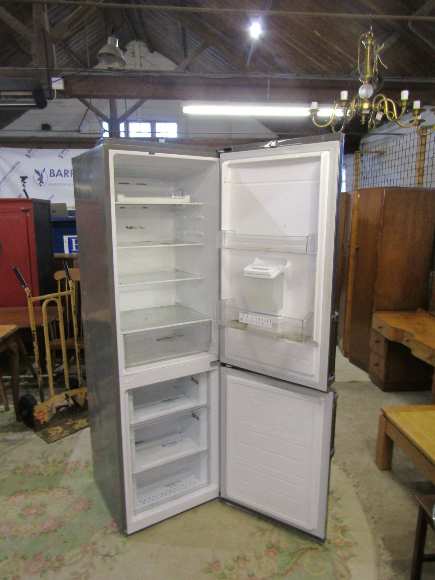 LG fridge freezer with water dispenser from a house clearance - Image 5 of 5