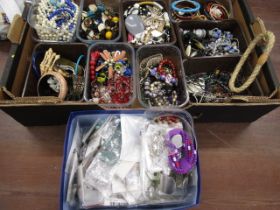 A large quantity of costume jewellery inc some new and sealed earrings etc