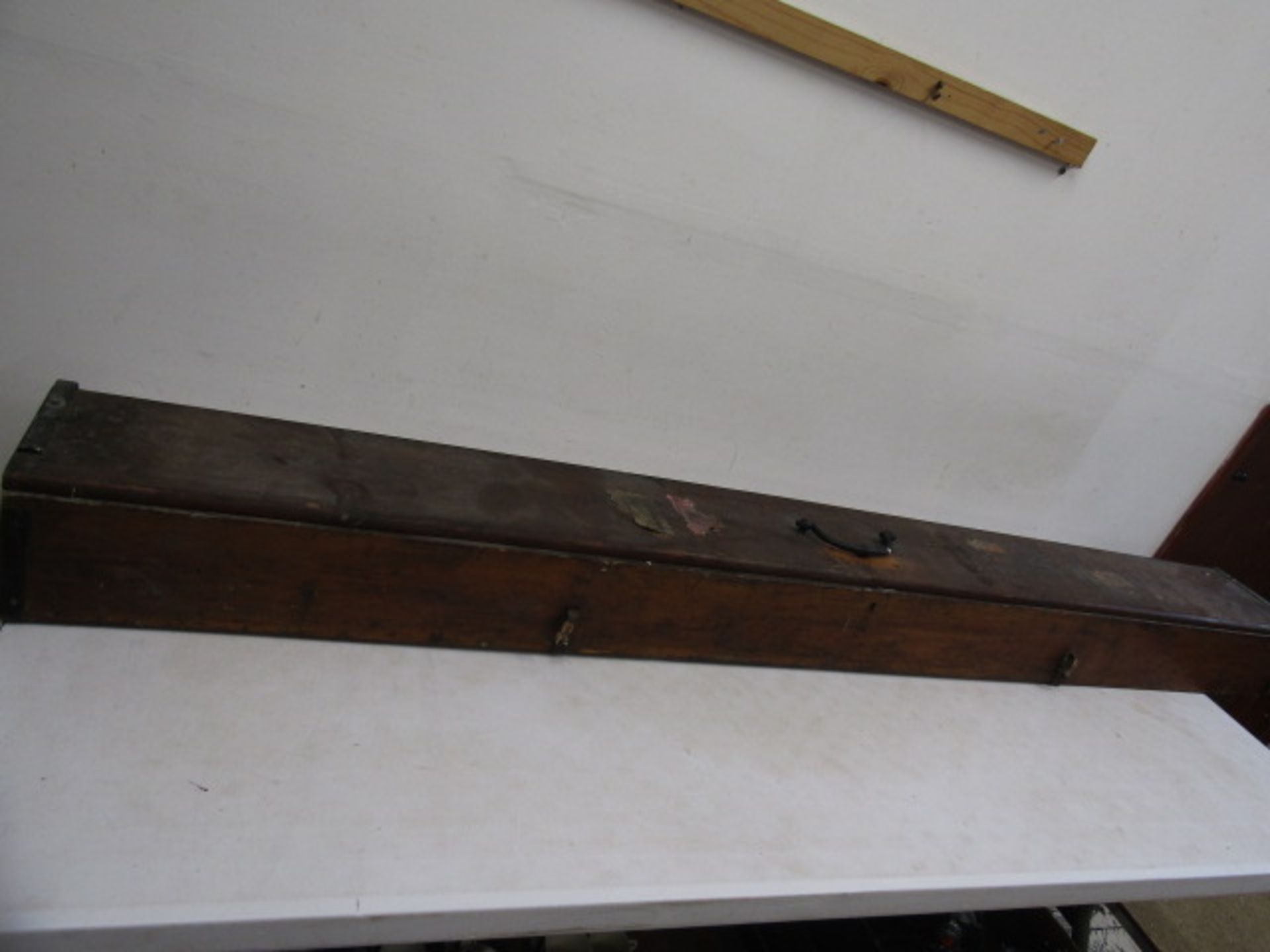 An antique salmon fishing rod transporting case bearing various travel labels - Image 6 of 12