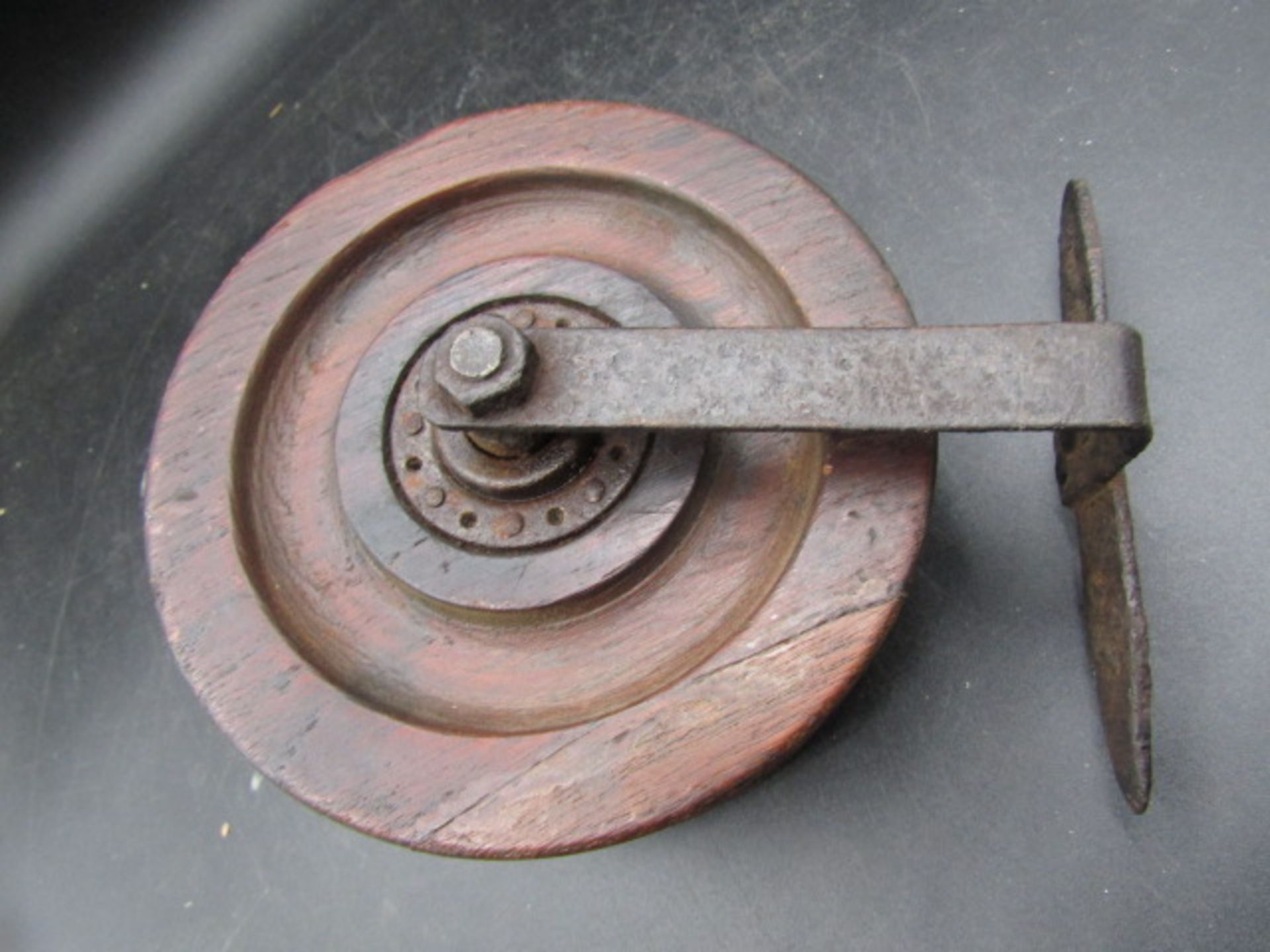 A wooden vintage boat reel - Image 3 of 3