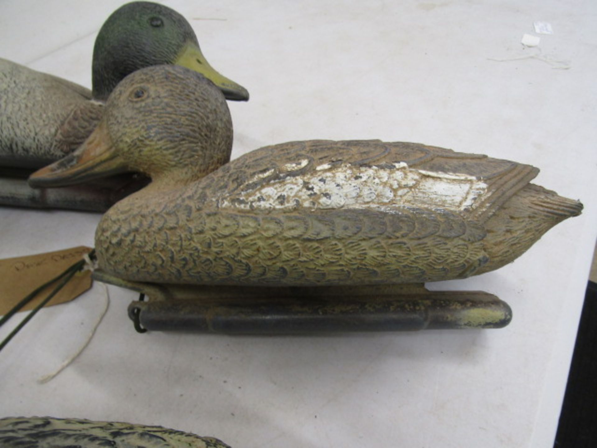 6 duck decoys plastic - Image 2 of 2