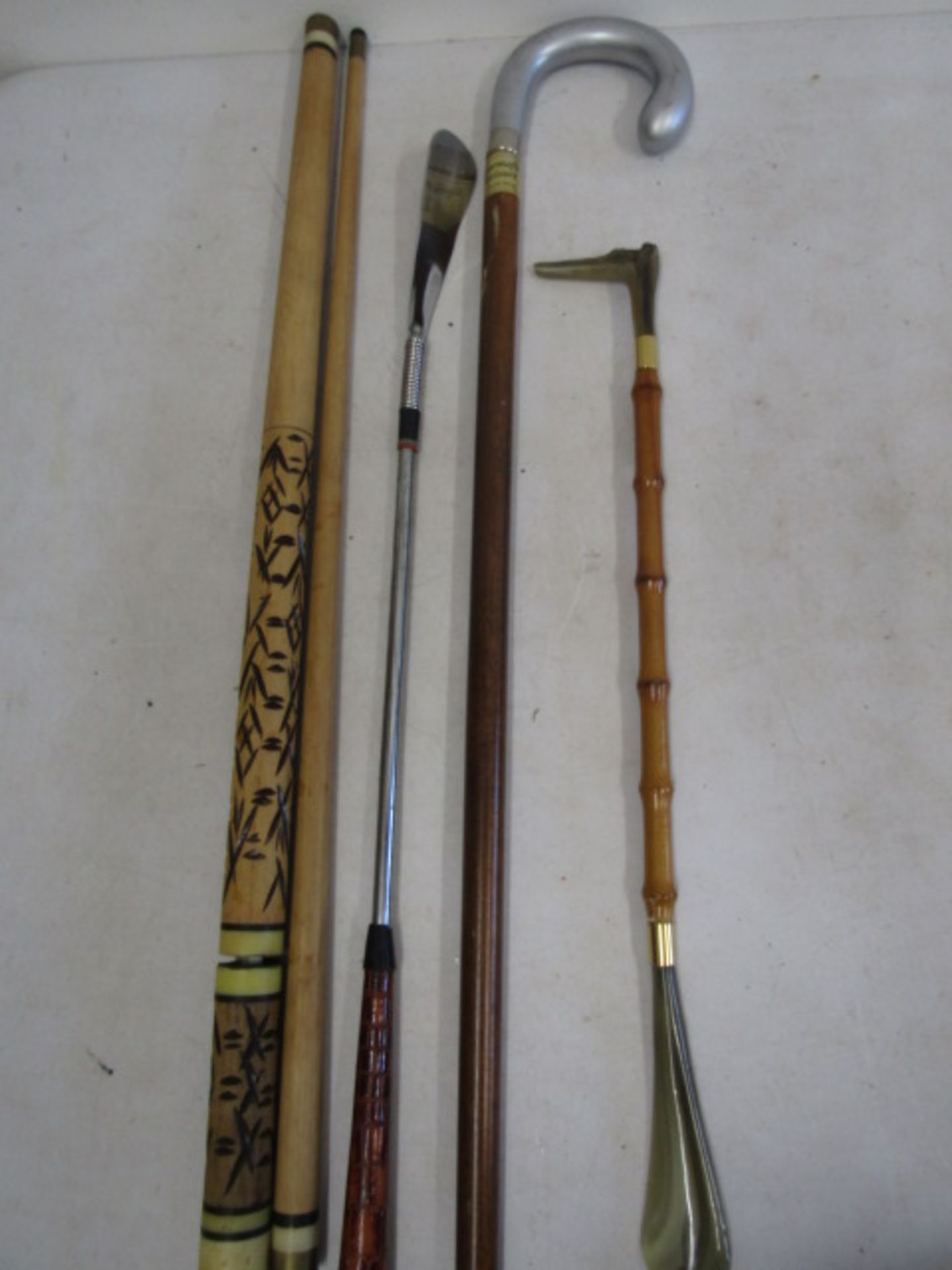 Lurcher shoe horn, carved snooker cue etc - Image 6 of 6