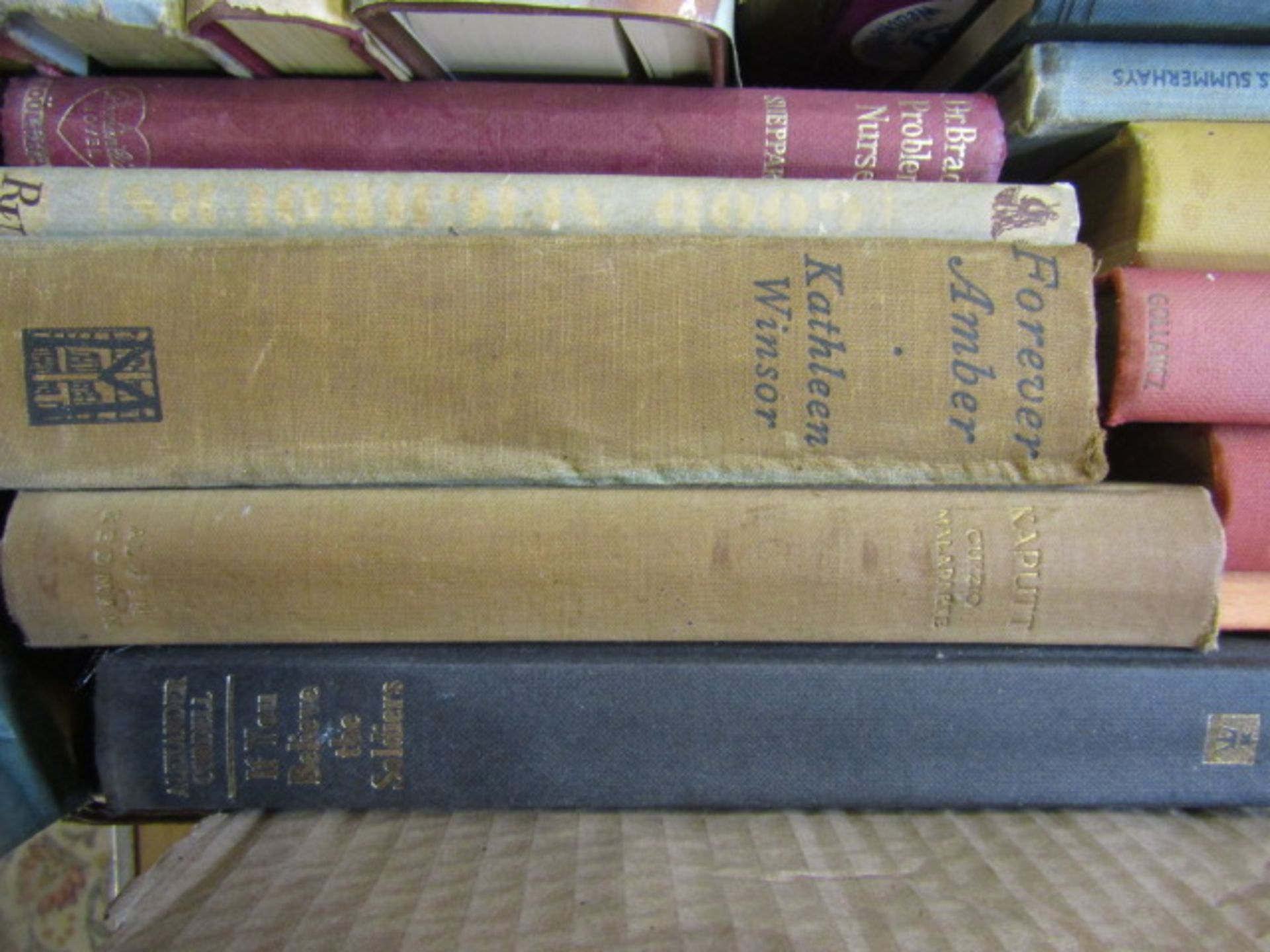 Vintage books in 2 trays - Image 7 of 13