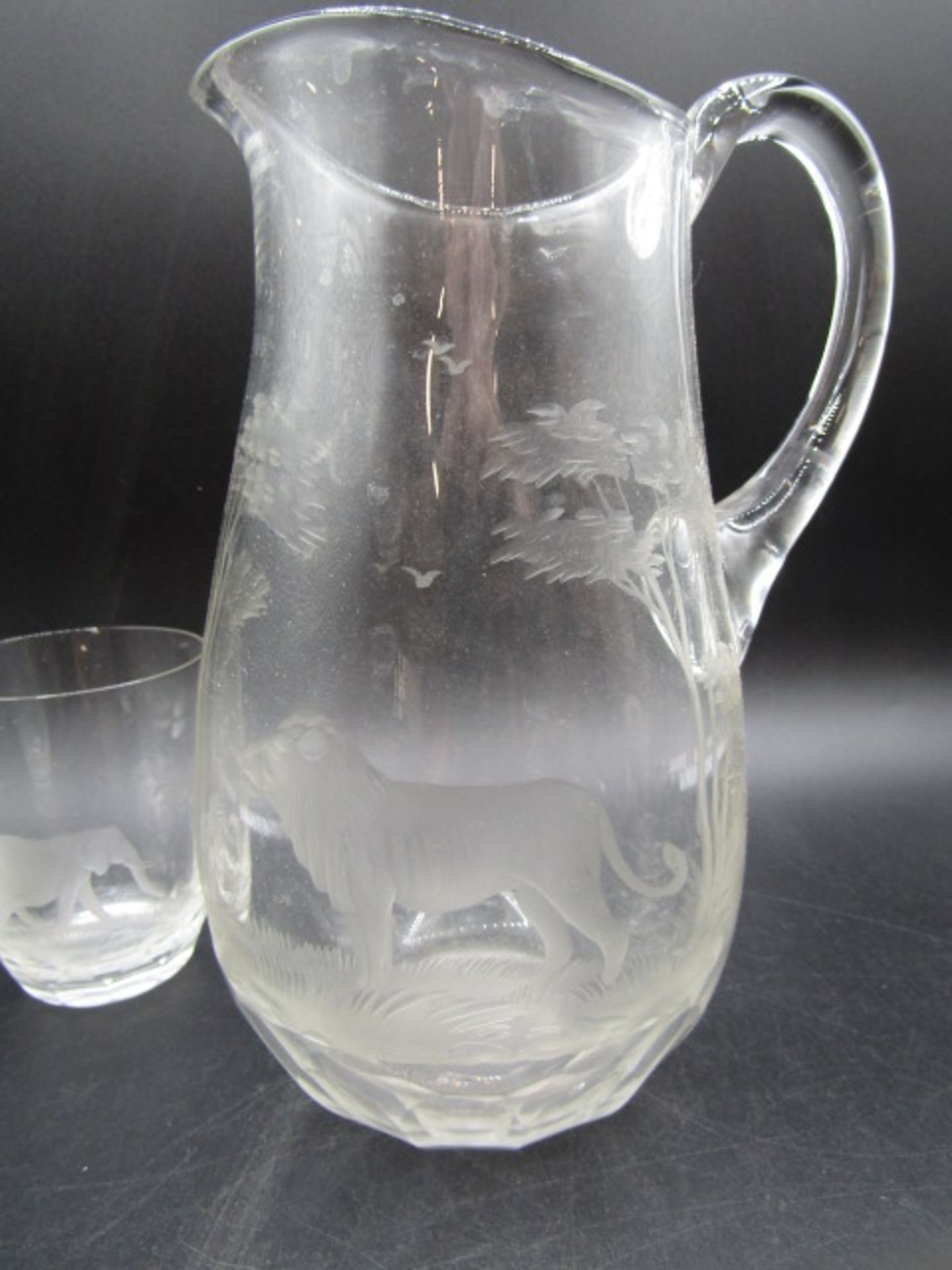 A Roland Ward 'Safari' pattern etched lemonade set comprising of an ovoid form jug with lion etching - Image 4 of 10