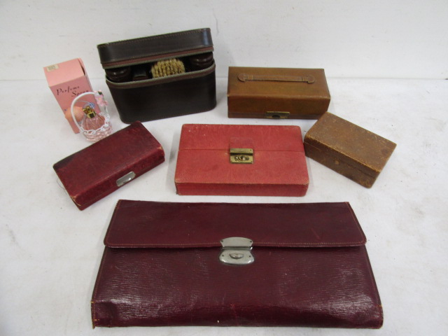 Vintage vanity cases and atomiser