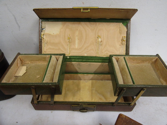 Vintage vanity cases and atomiser - Image 5 of 9