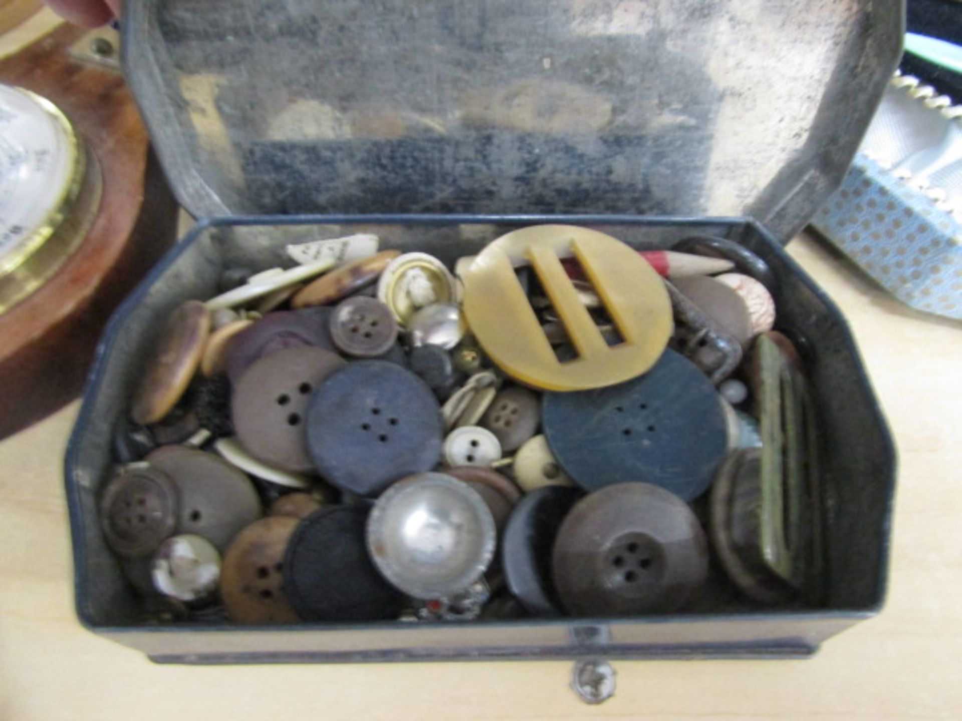 Collectors lot to inc clocks, barometer, tins & buttons, Chinese healing balls etc etc - Image 8 of 8