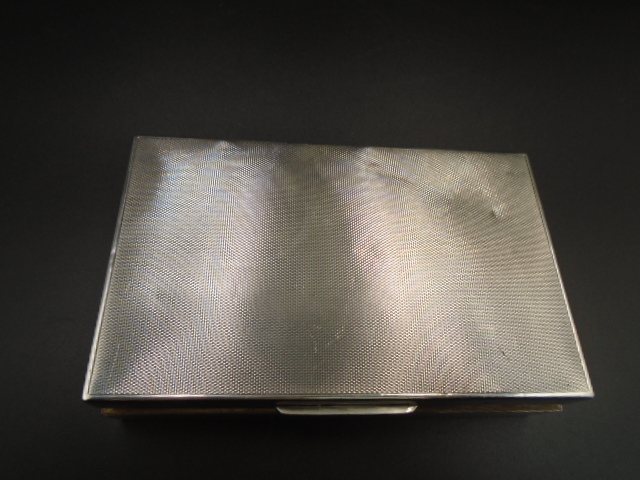 Silver engine turned cigarette box with wooden interior, London 1968 - Image 3 of 4