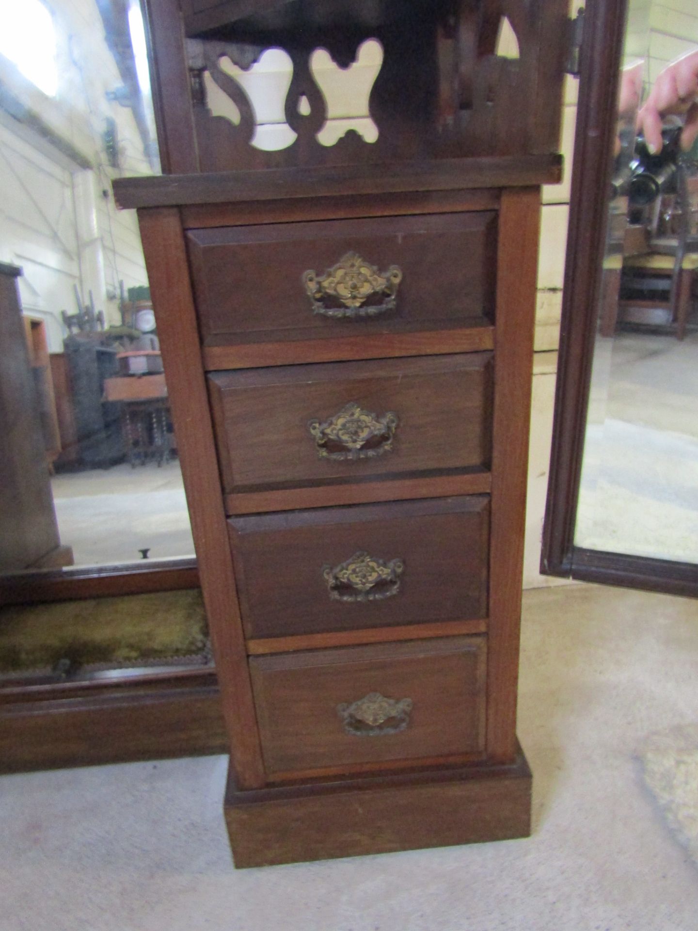 Antique mahogany 'Spook Spieelkas' dressing table with central bevelled cheval mirror H190cm - Image 2 of 2