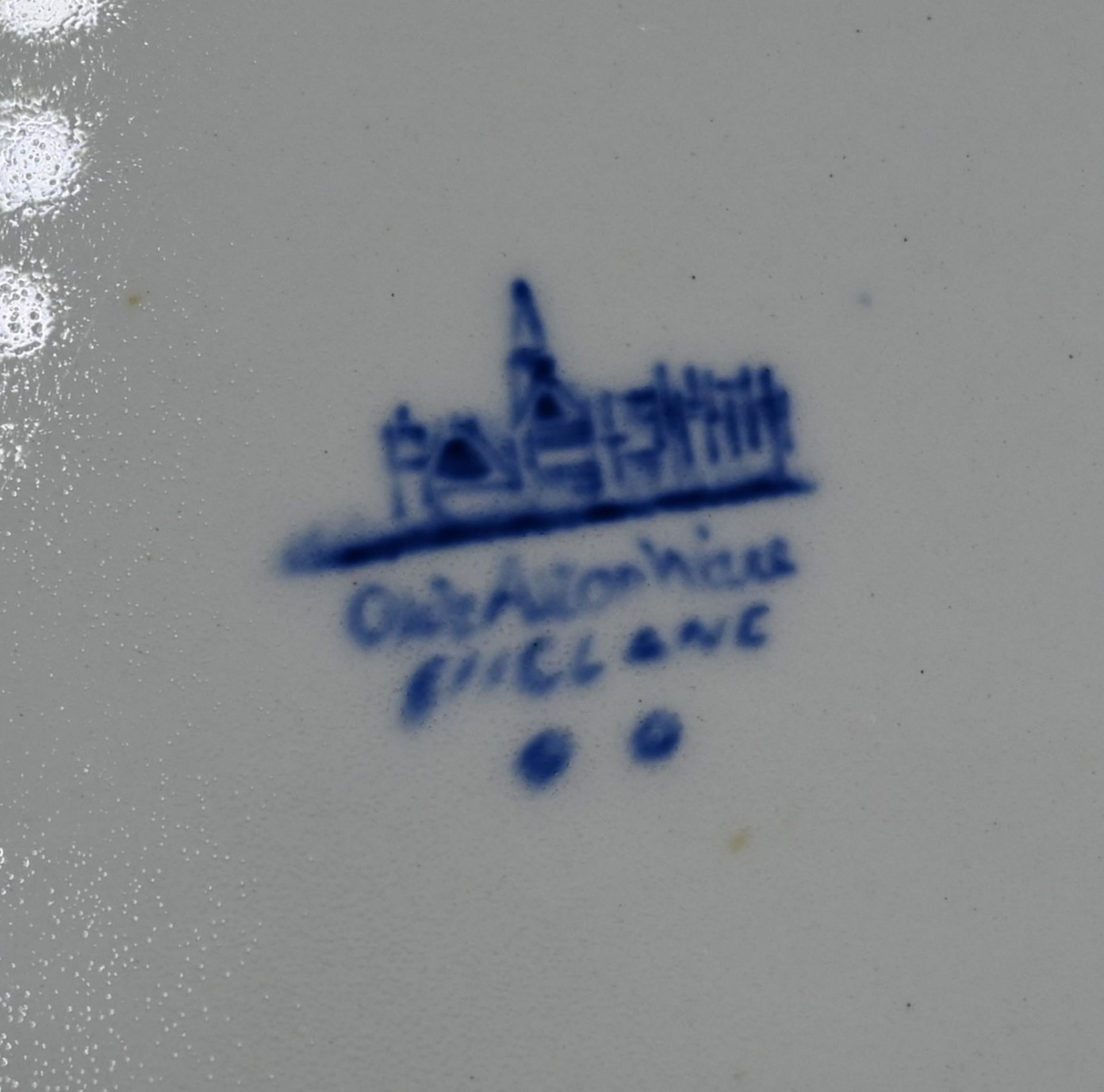 Assorted blue and white china to include Churchill Willow, Royal Cauldon Dragon, Spode to include - Image 17 of 18