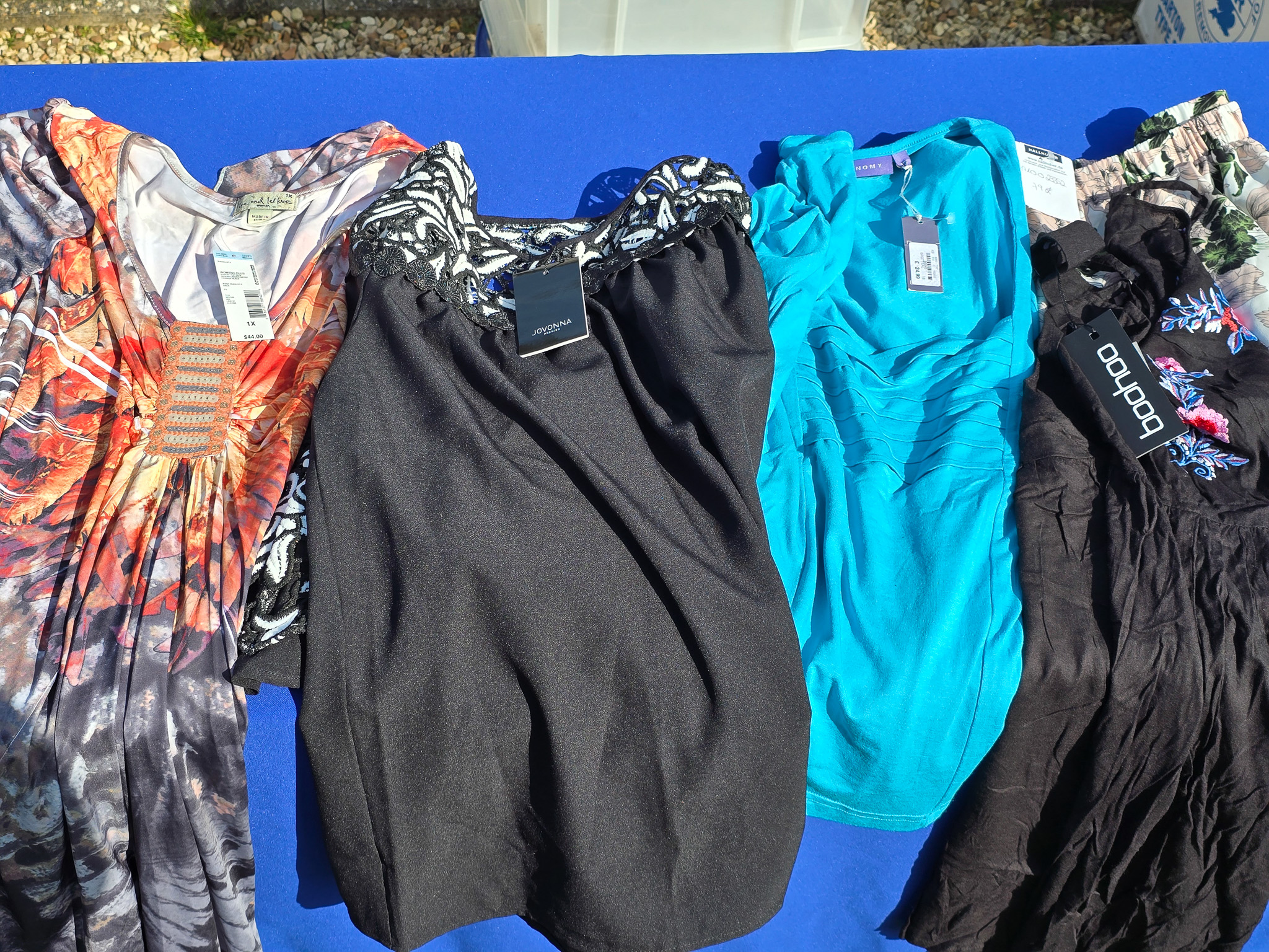 Large Box B of designer labelled clothes, all womens all in fantastic condition and some are brand - Image 29 of 51