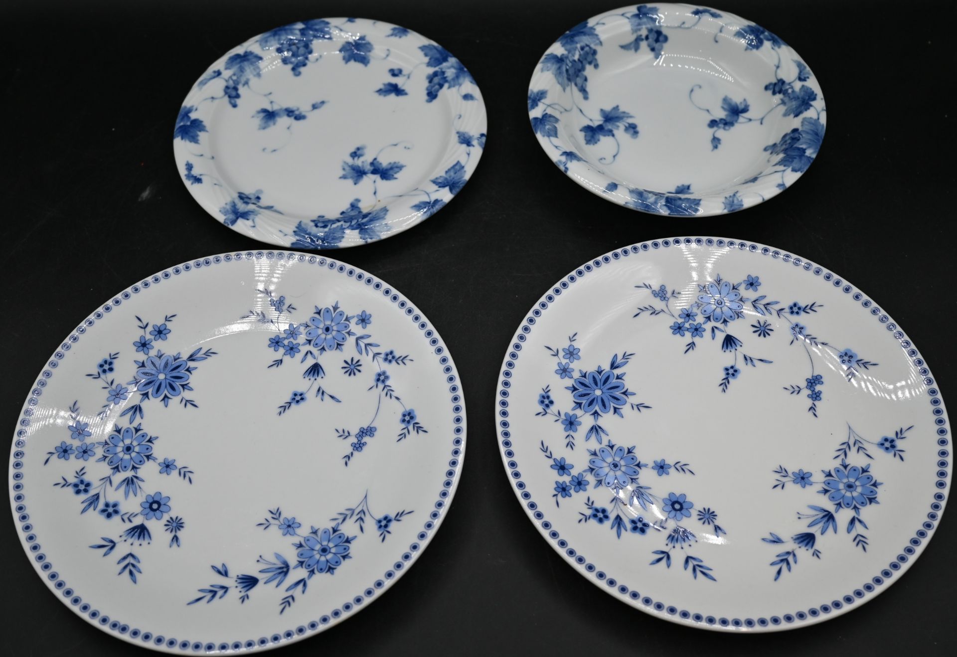 Assorted blue and white china to include Churchill Willow, Royal Cauldon Dragon, Spode to include - Image 10 of 18