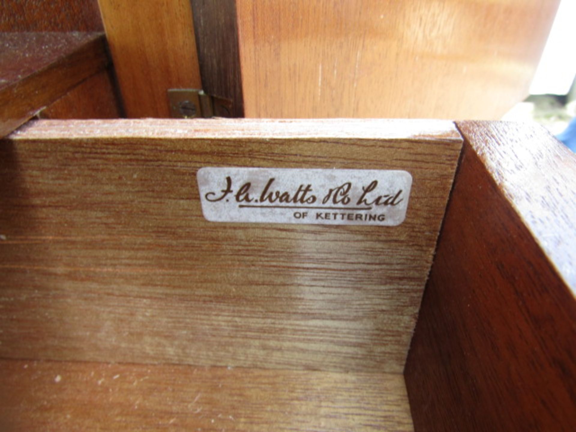 A vanity cabinet on cabriole legs - Image 8 of 8