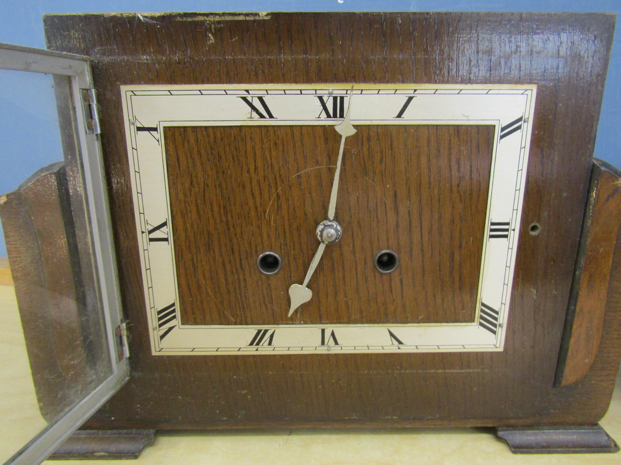2 Oak cased Art Deco mantel clocks - Image 3 of 6