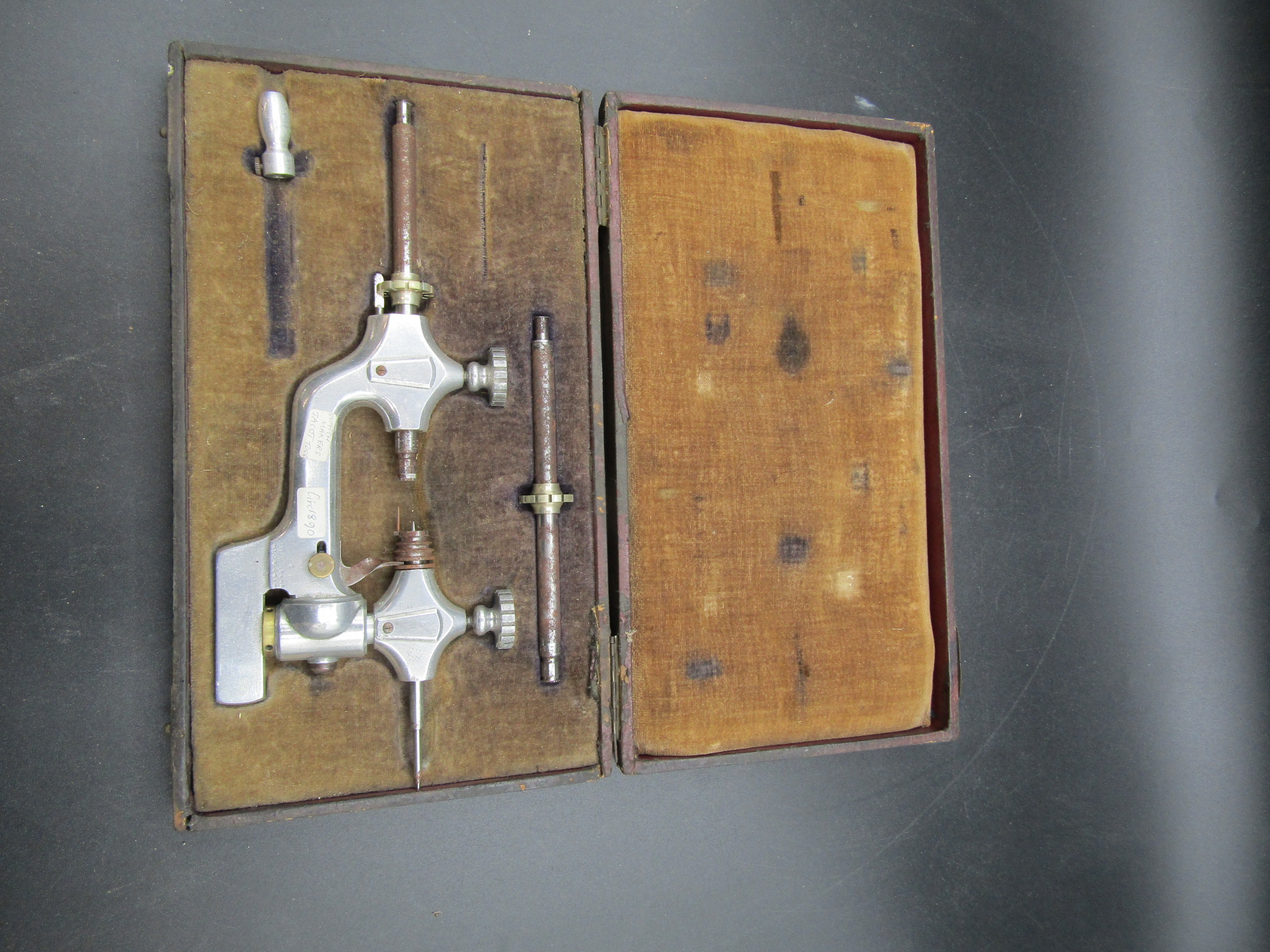 Late 19th century French Watchmakers Jacot or "Tour A Pivoter" (Lathe) tool in original case - Bild 2 aus 2