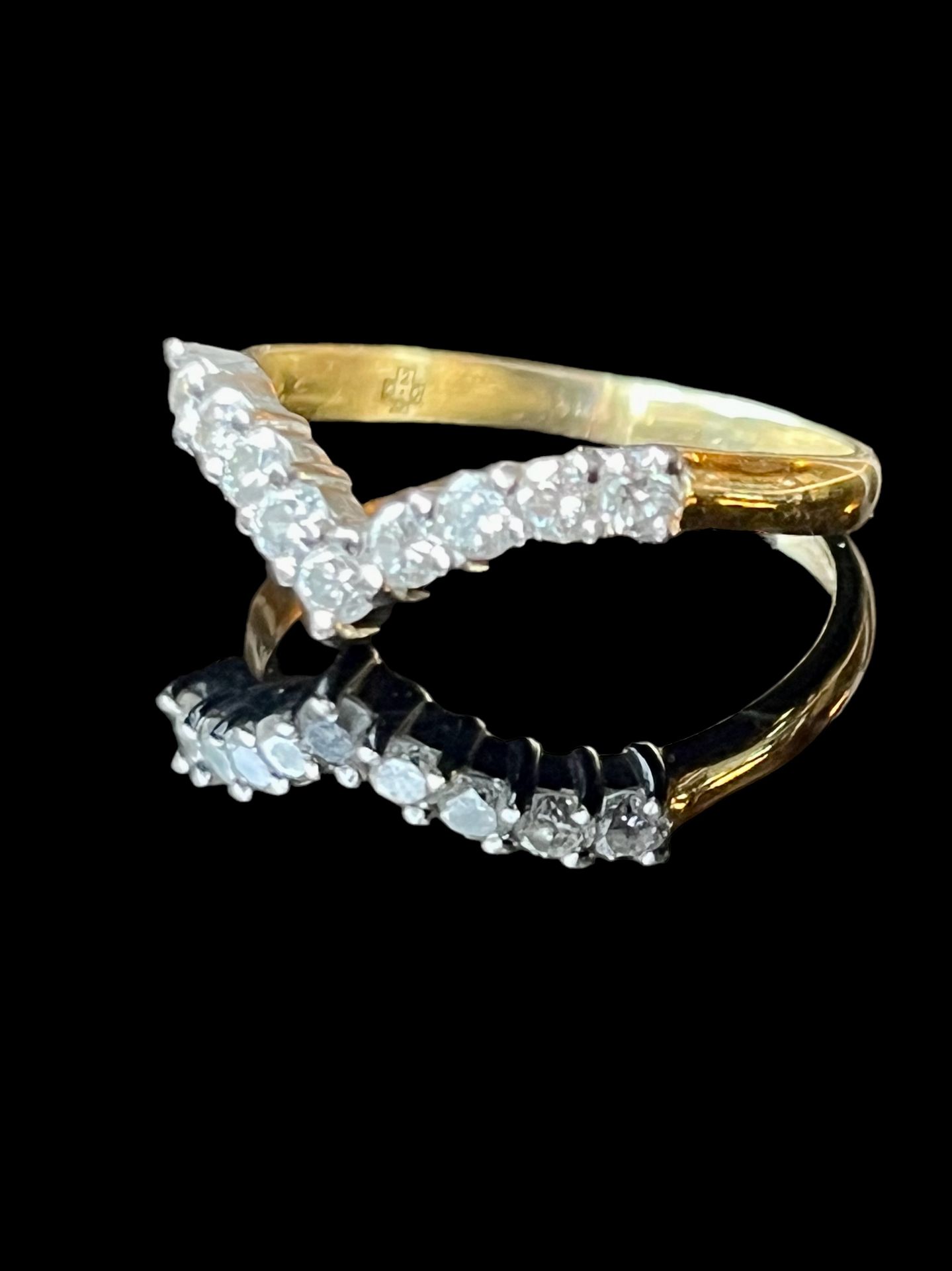 18ct gold, diamond half wishbone ring, colour (G.I.A scale) G, Clarity - Si I, Carat weight .44 size
