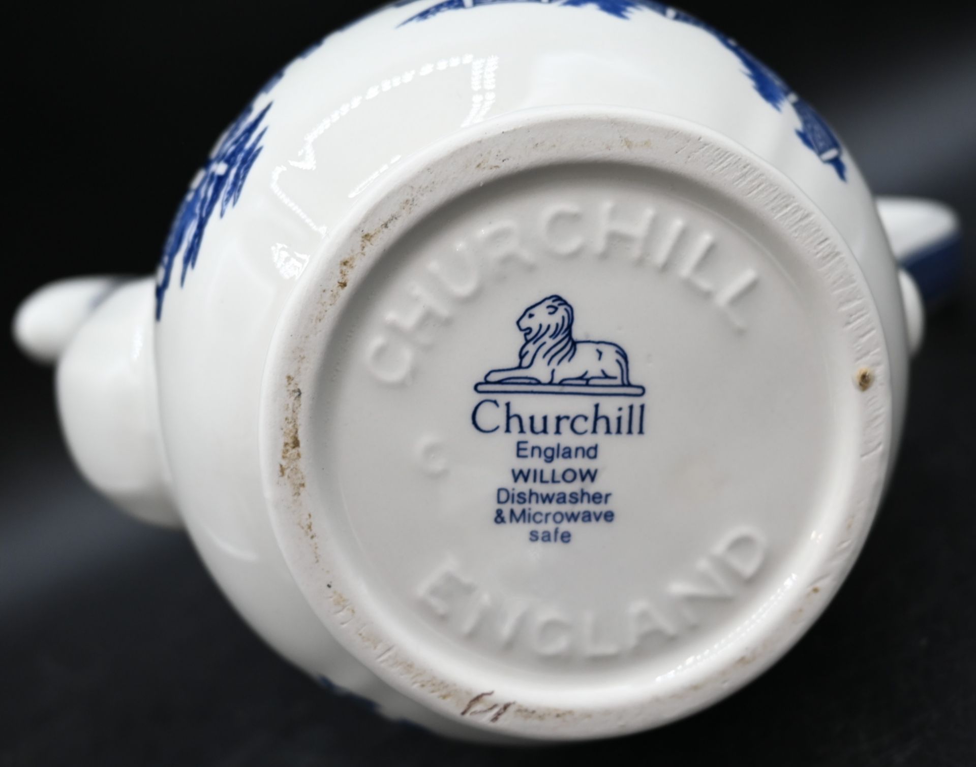 Assorted blue and white china to include Churchill Willow, Royal Cauldon Dragon, Spode to include - Image 4 of 18