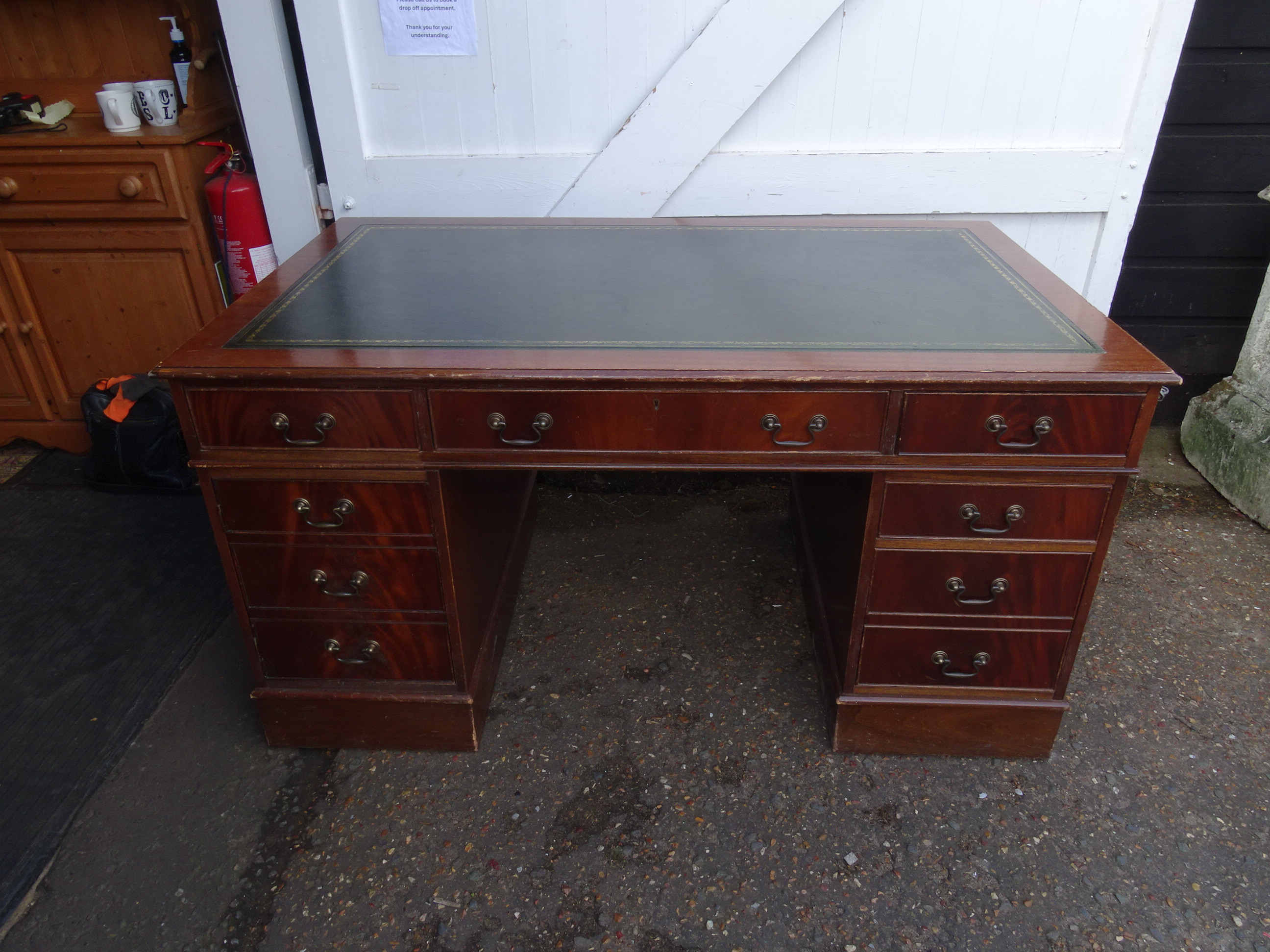 Mahogany twin pedestal desk H80cm W153cm D90cm approx