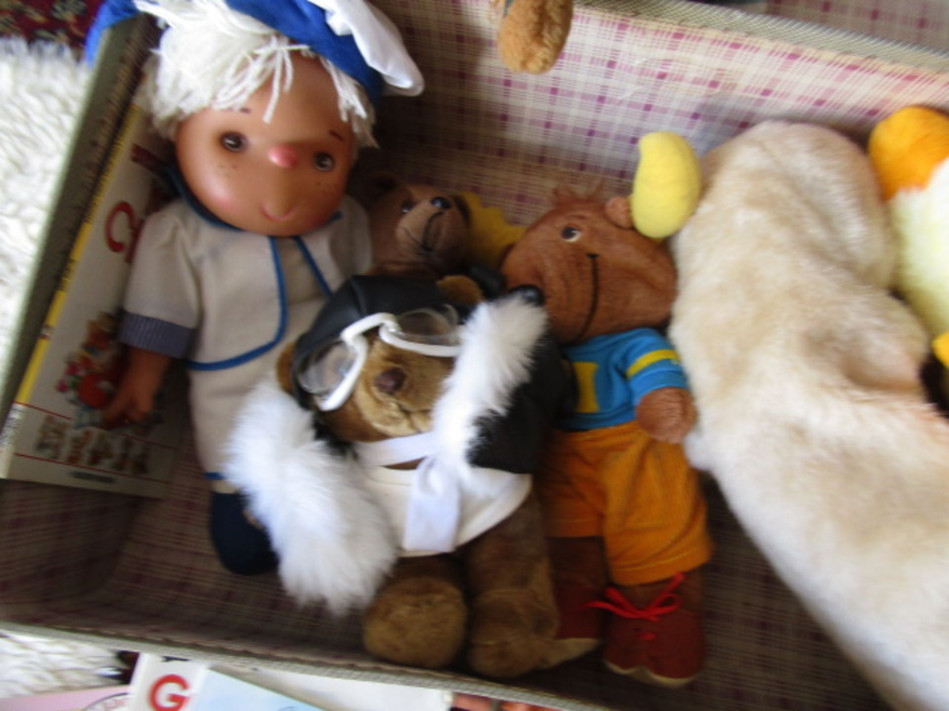 vintage teddies and a Noddy rug in a suitcase - Image 3 of 4